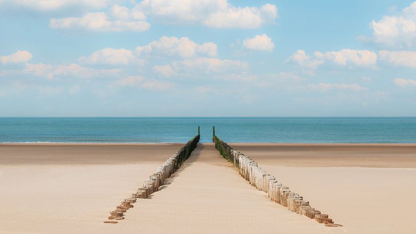 Golfbreker aan de Zeeuwse kust van Marcel van Oene