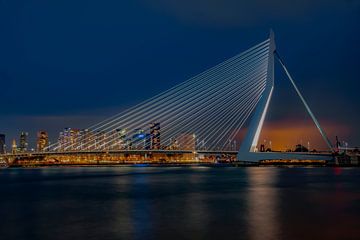 Erasmusbrug Rotterdam zonsondergang van shoott photography