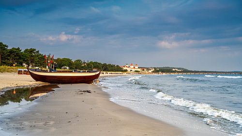 Uitzicht op het strand van Binz in de richting van de pier