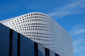 Architecture moderne du théâtre Stoep à Spijkenisse, aux Pays-Bas. sur Olena Tselykh