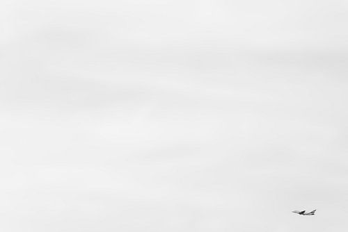 Die Weite des Himmels – Minimalistische High-Key-Fotografie