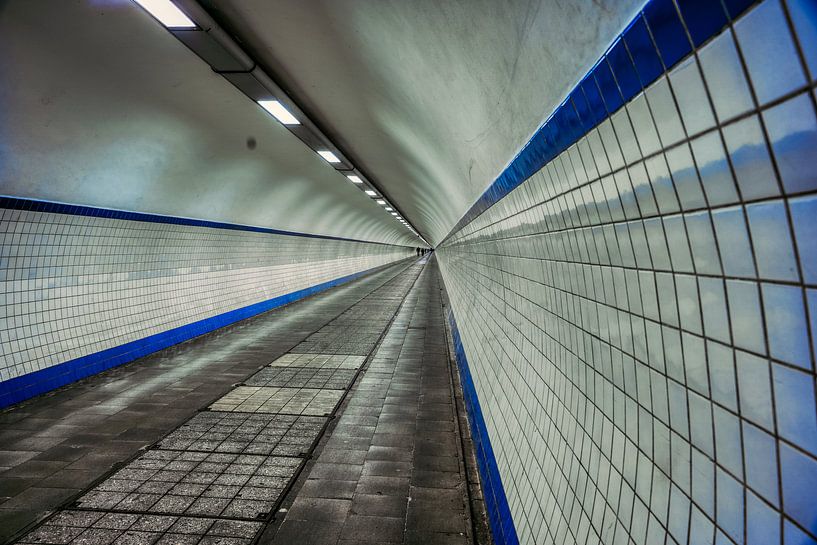 Pedestrian tunnel to Anwerp by Bart cocquart