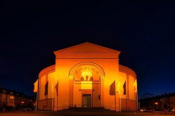 Katholieke kerk St. Ludwig, "Kuppelkirche", Darmstadt bij nacht van pixxelmixx