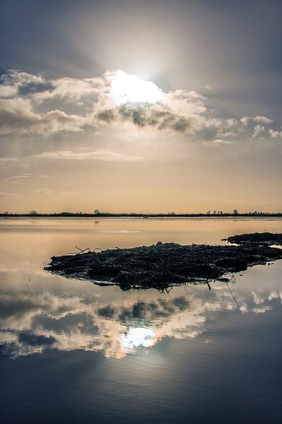 Zon boven het Sneker Meer par Harrie Muis