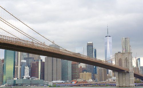 "Contrasts of New York: The Brooklyn Bridge and the New WTC"