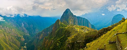Panorama Machu Picchu, Peru van Henk Meijer Fotografie