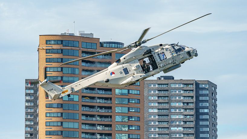 NH-90-Hubschrauber während der Welthafentage 2024. von Jaap van den Berg