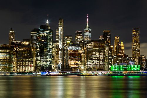 Lower Manhattan – Nachtelijke elegantie van Melanie Viola