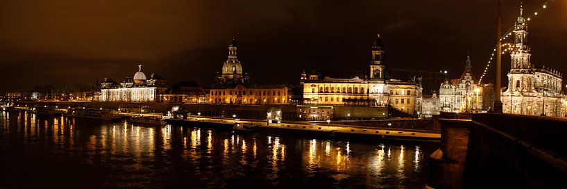 Dresden by night par Paul van der Lugt