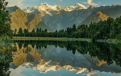 Reflectie op Lake Matheson, NZ, Nieuw-Zeeland