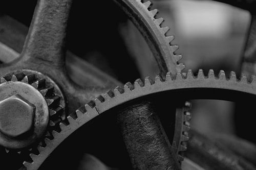Stalen tandwielen van een historische machine