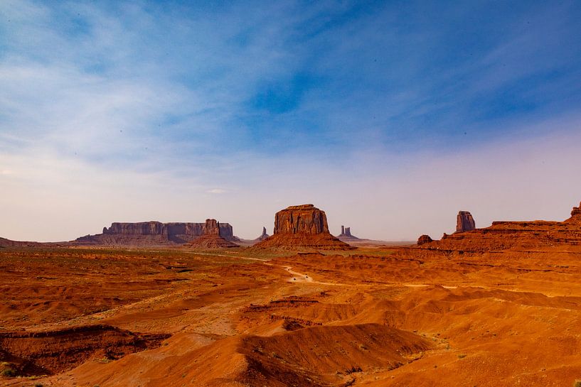 Monument Valley Tribal Park by Gert Hilbink
