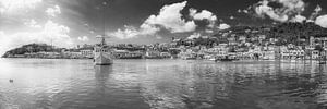 Hafen von St Georges auf der Insel Grenada in schwarzweiss.