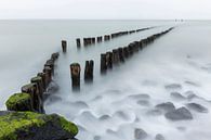 Stormbrekers aan de zeedijk van Westkapelle van Ruud Engels thumbnail