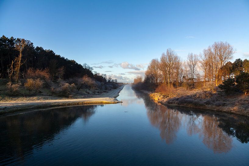 Beautiful reflections on a winterday by Nel Diepstraten
