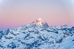 Un sommet suisse au lever du soleil, épisode 1