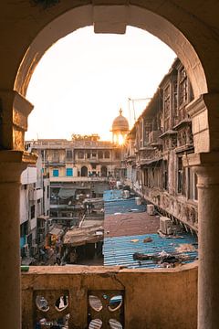 Magische Zonsondergang in Delhi Spice Market van Michiel Dros