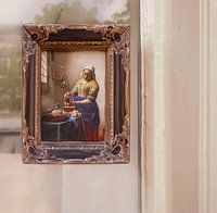 Schaufensterbummel: das Milchmädchen. Delft
