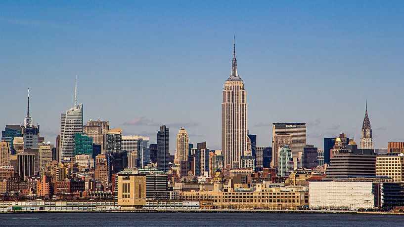 Manhattan by Hello Pompoyo