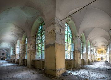 Abandoned psychiatric hospital Italy by Olivier Photography