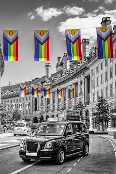 LONDEN Regenboog over Regent Street - kleurkey van Melanie Viola