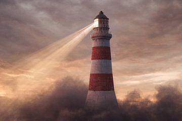 Un phare qui brille au-dessus des nuages dans l'ambiance du soir sur Besa Art