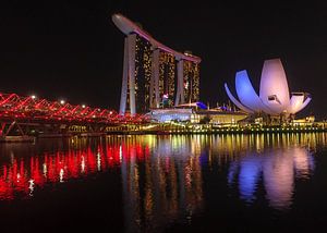 Reflexionen in Marina Bay