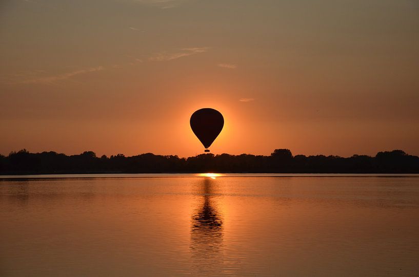 Balloon for sun by Henko Reuvekamp