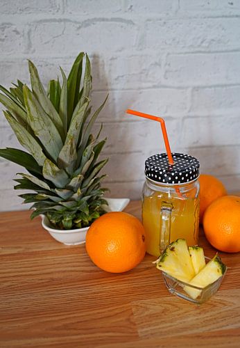 Vitamine limonade met een tropisch tintje
