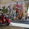 Des musiciens de rue et une Vespa rouge, Athènes sur My Footprints