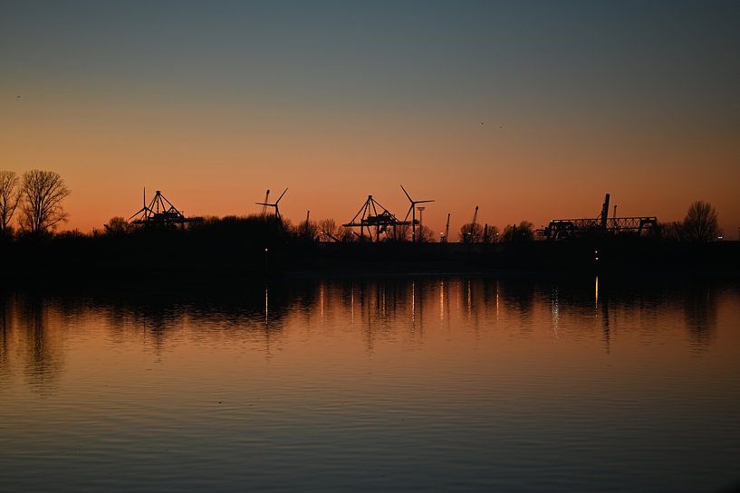 Abendstimmung am Hafen von Marie Janssen