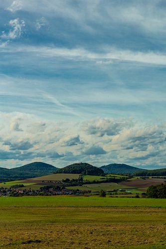 Wandeling over de Kolonnenweg bij de gedenkplaats van Point Alpha