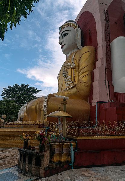 Bago Township: Kyaikpun pagode by Maarten Verhees