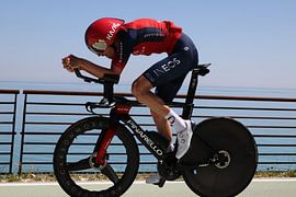 Laurens de Plus sur le vélo de contre-la-montre Giro 106 sur FreddyFinn