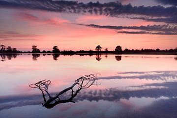 Zonsondergang ven Aekingerzand van John Leeninga