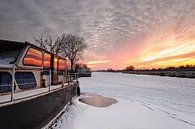 Boat in ice landscape at sunset von Peter van Eekelen Miniaturansicht