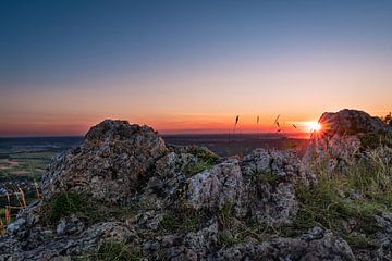 Coucher de soleil sur le mont Walberla sur Raphotography