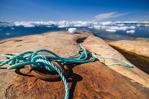 Touw, rotsen en ijsbergen - Ilulissat, Groenland