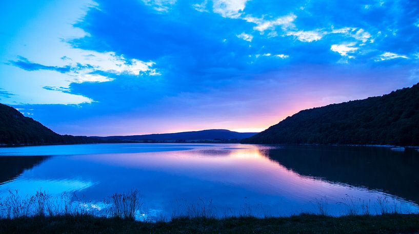 zonsondergang Lac du Chalain van Roland Smanski