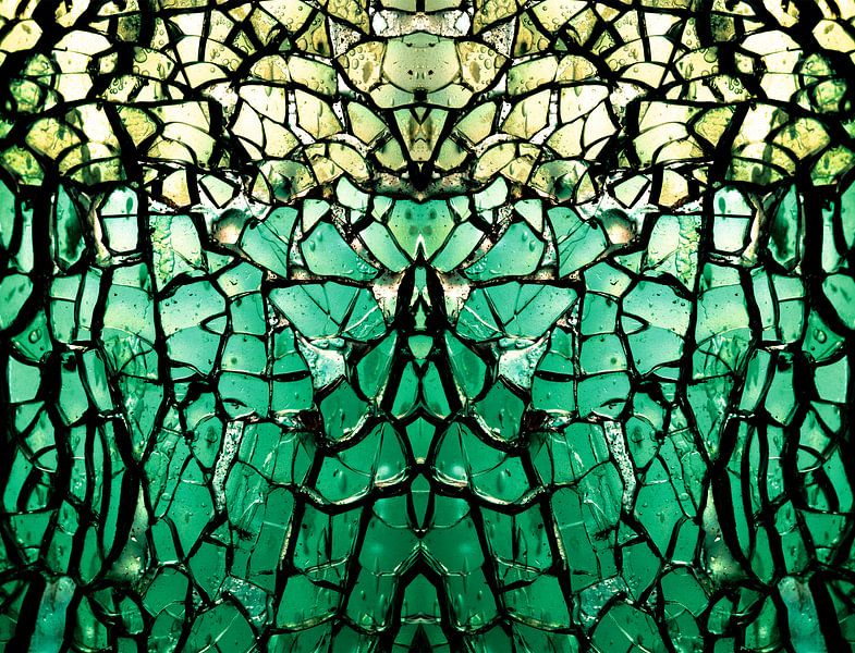 gebroken glas groen abstracte macro van . Groningenart