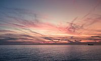 Roze luchten door zonsondergang by Robin Hardeman thumbnail