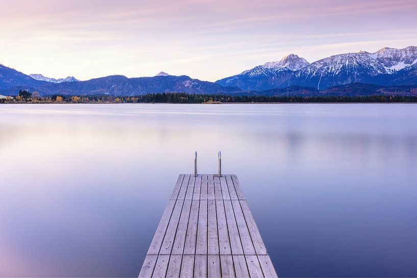 Stille ochtend aan de Hopfensee, Duitsland van Adelheid Smitt