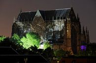 L'église Dom d'Utrecht illuminée par les lumières de la place Dom par Donker Utrecht Aperçu