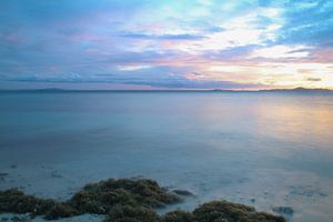 Les couleurs pastel au coucher du soleil dans les îles Fidji