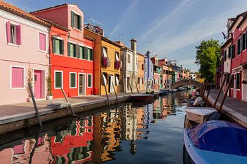 Buntes Burano | Lagune von Venedig, Italien von Tine Depré