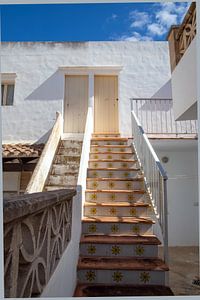 Schöne geflieste Treppe auf Mallorca