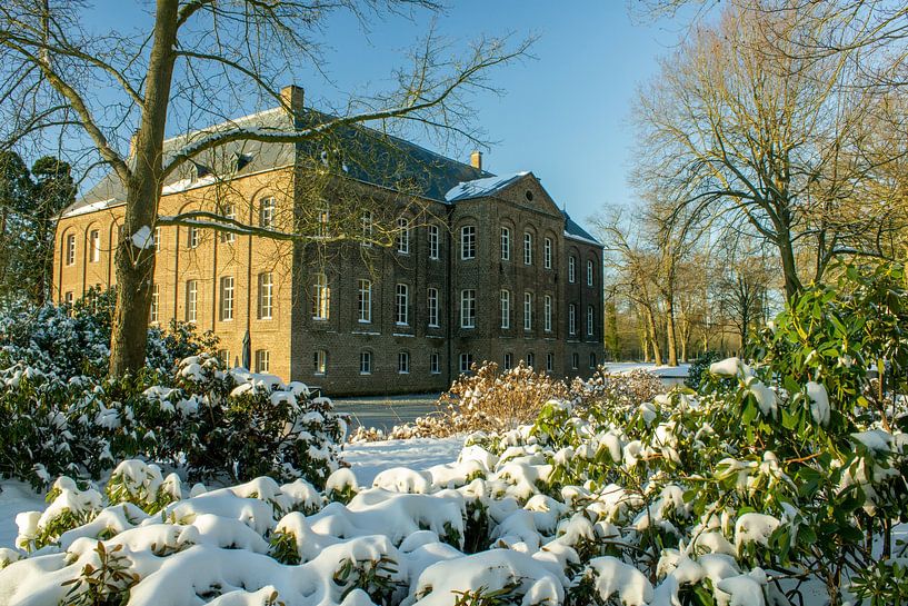 Castle in the sun and snow by Norman van Schijndel