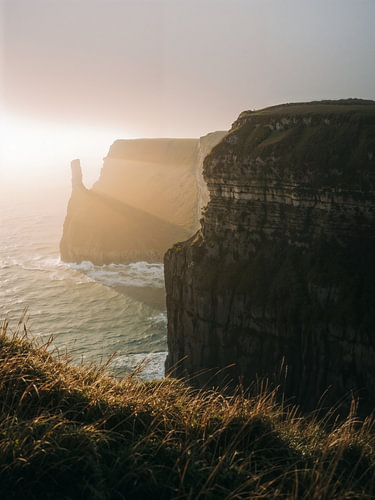 The Cliffs of Moher in autumn – Ireland’s cliffs