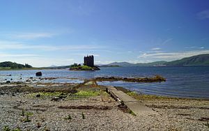 Castle Stalker est une maison-tour située à environ 2,5 kilomètres au nord-est de Port Appin.