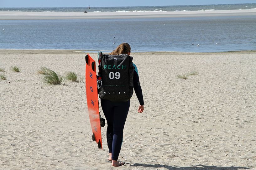 Kitesurfer on his way to the sea by Hofstadfotografie